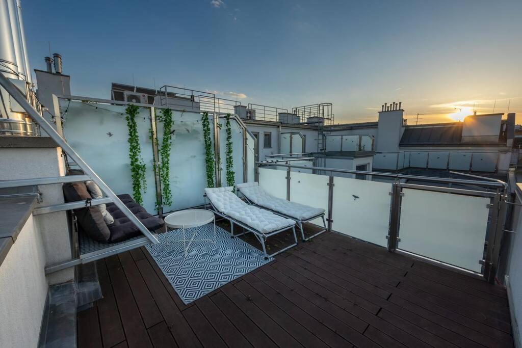 Apartment Bright With Two Terraces In 1020/vienna Wien
